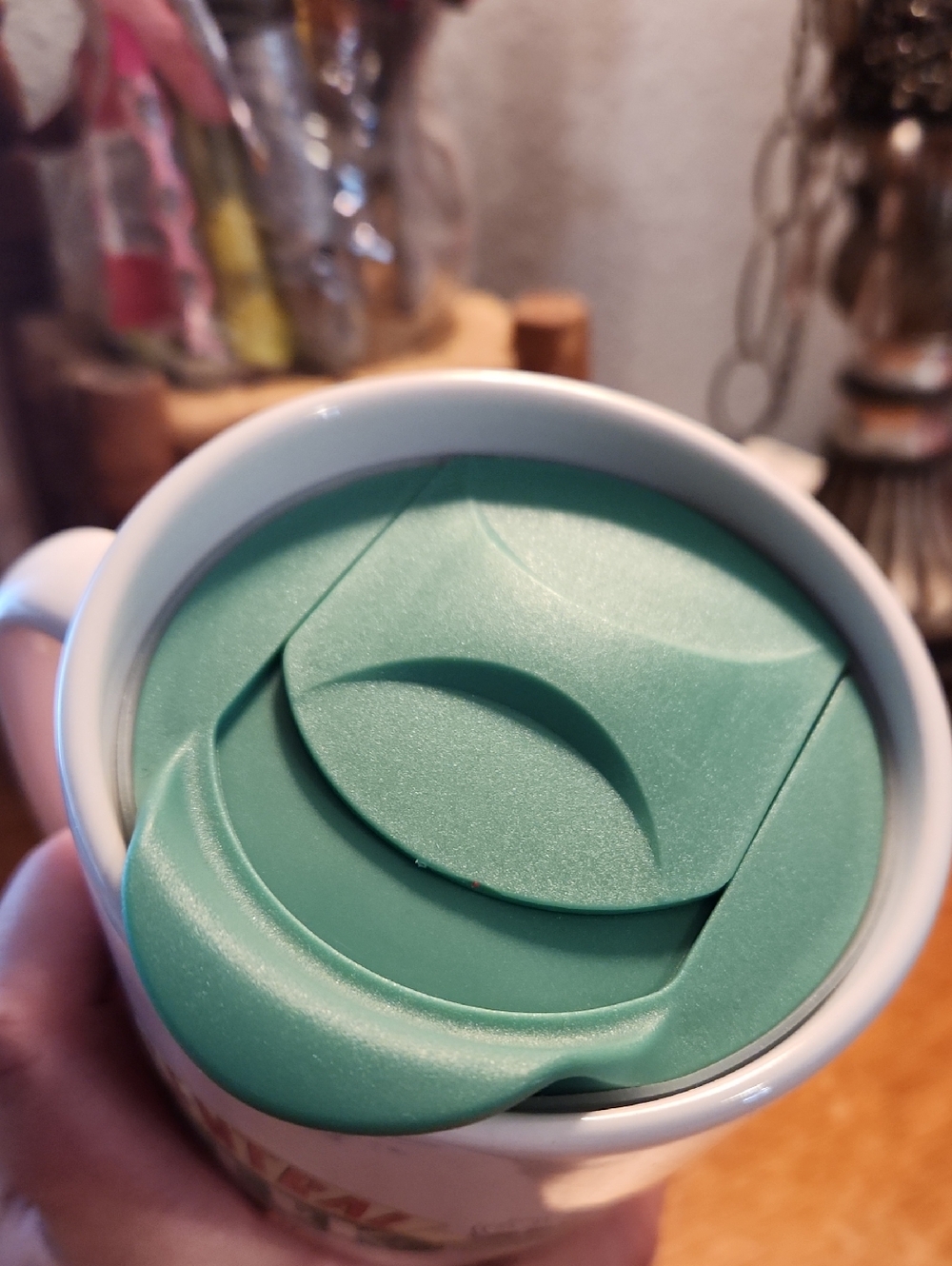 Central Perk Travel Coffee Mug With Lid - Picture 4 of 5